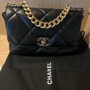 NEW CHANEL 19